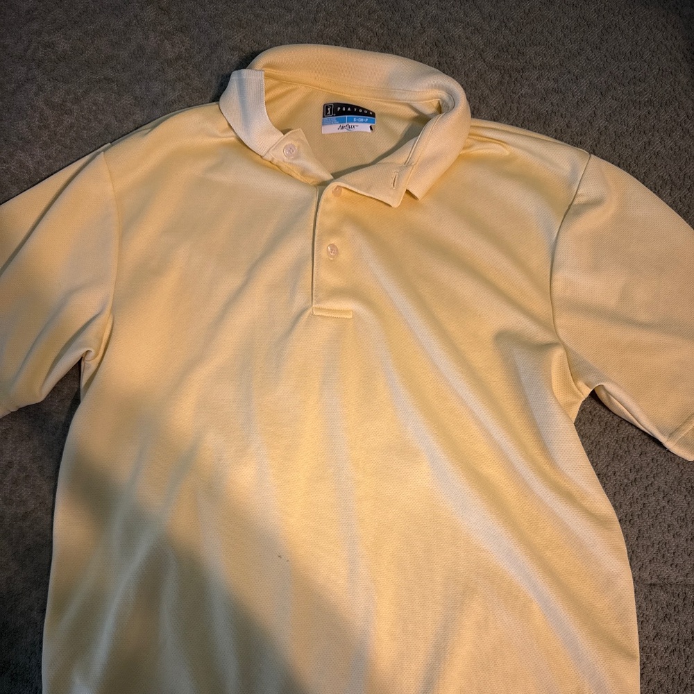 Men’s golf shirt